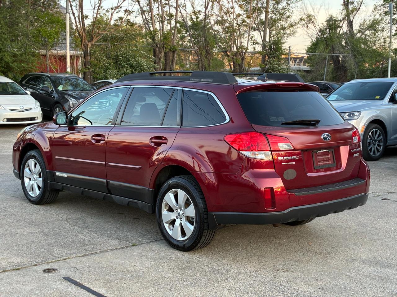 Subaru Outback 2.5i Limited 2012