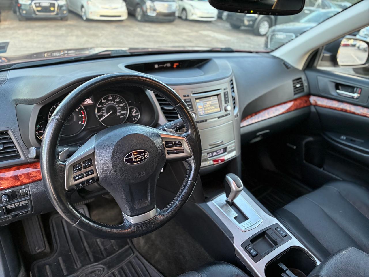 Subaru Outback 2.5i Limited 2012