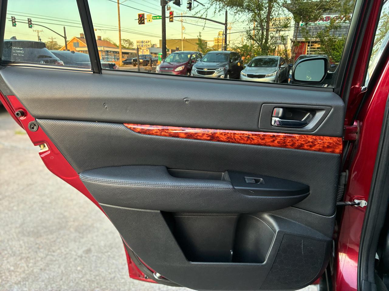 Subaru Outback 2.5i Limited 2012