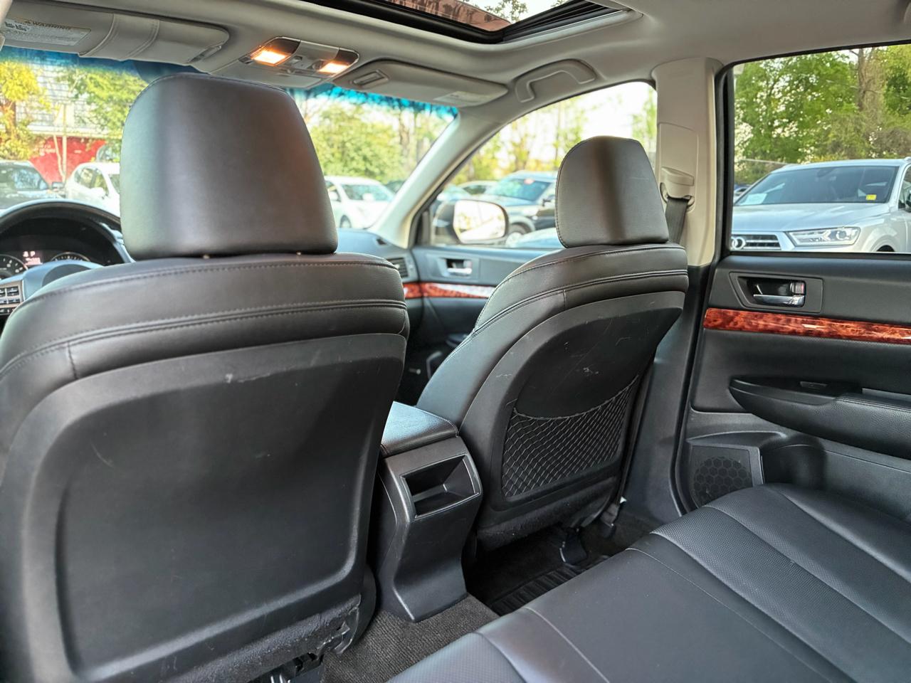 Subaru Outback 2.5i Limited 2012