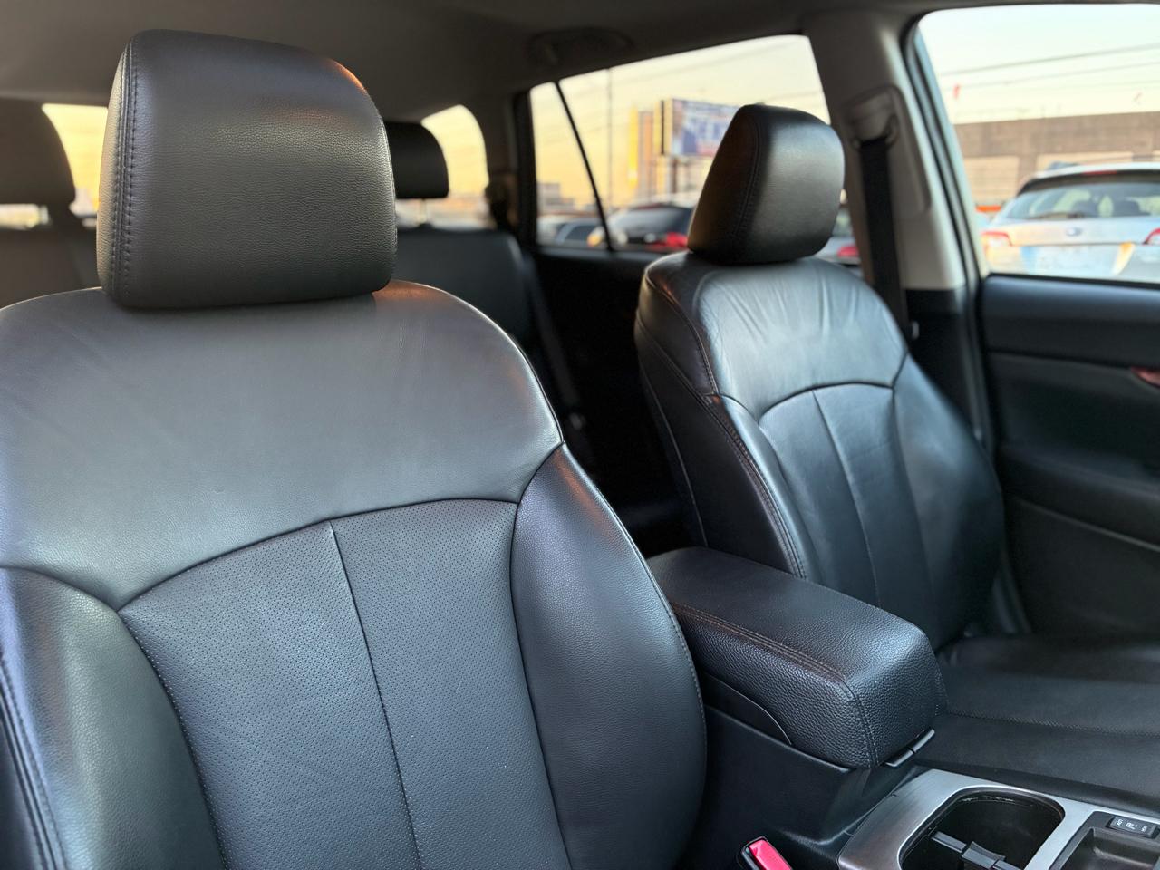 Subaru Outback 2.5i Limited 2012