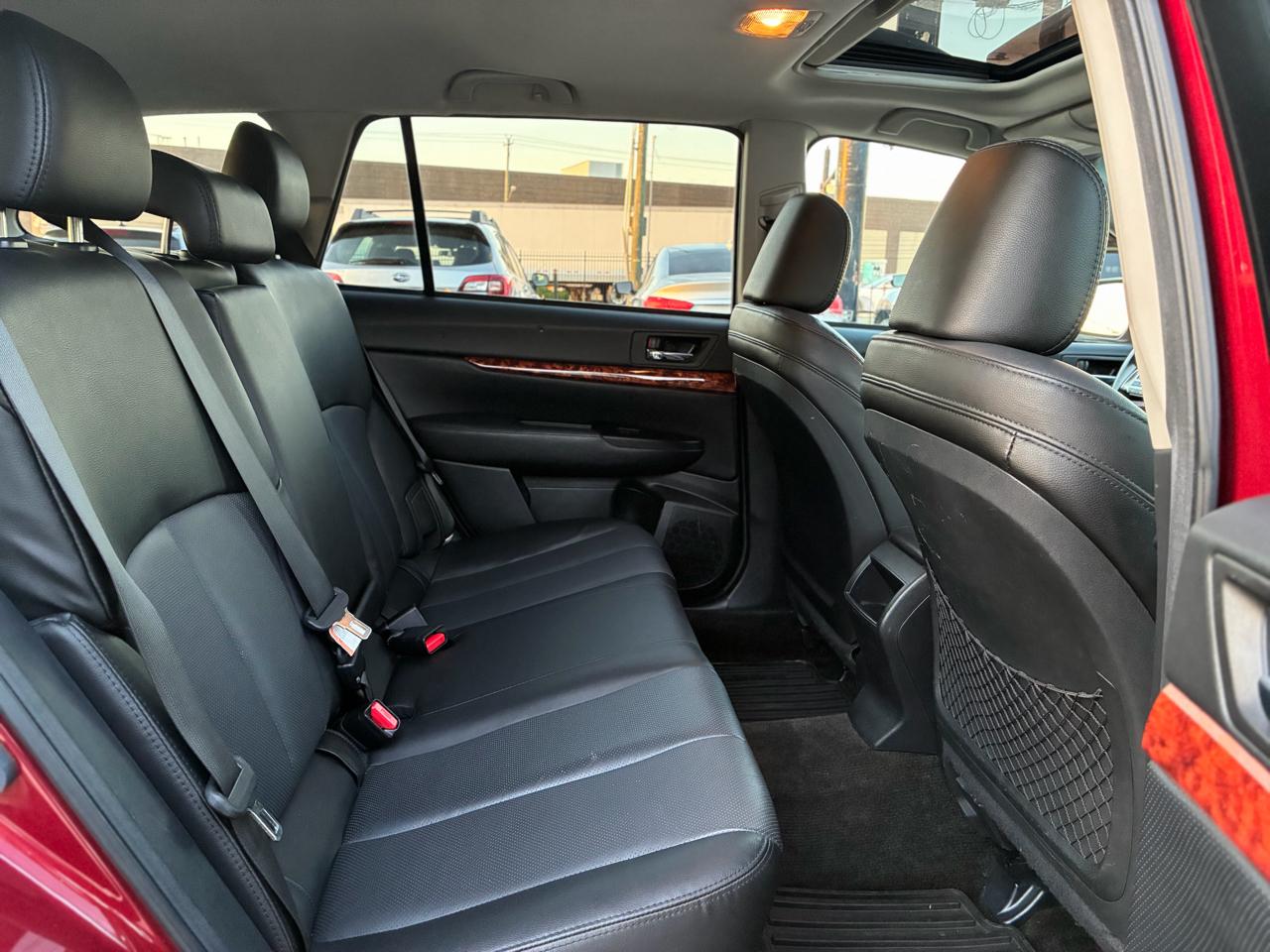 Subaru Outback 2.5i Limited 2012