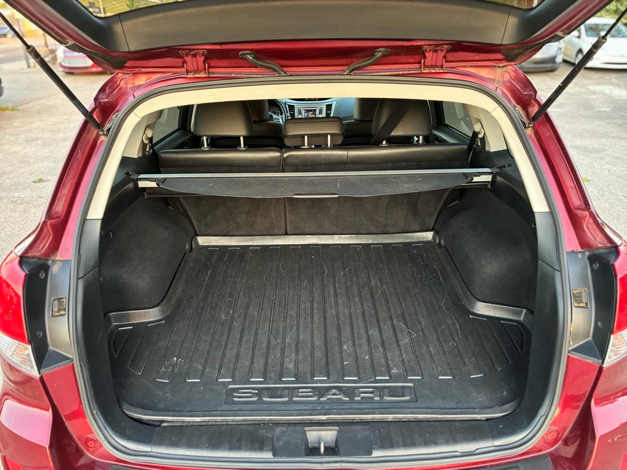 Subaru Outback 2.5i Limited 2012