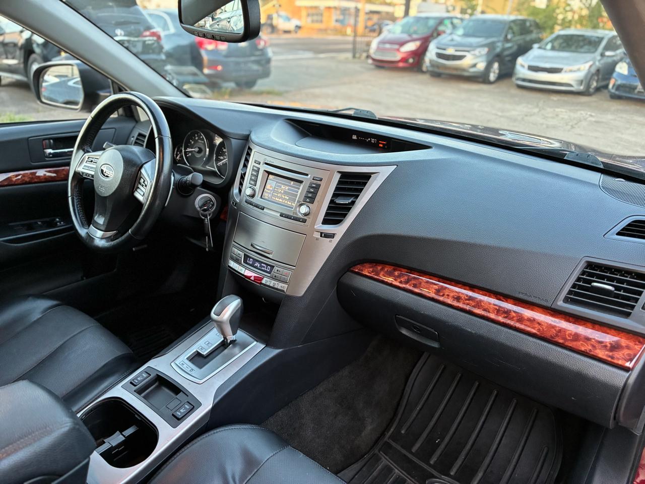 Subaru Outback 2.5i Limited 2012