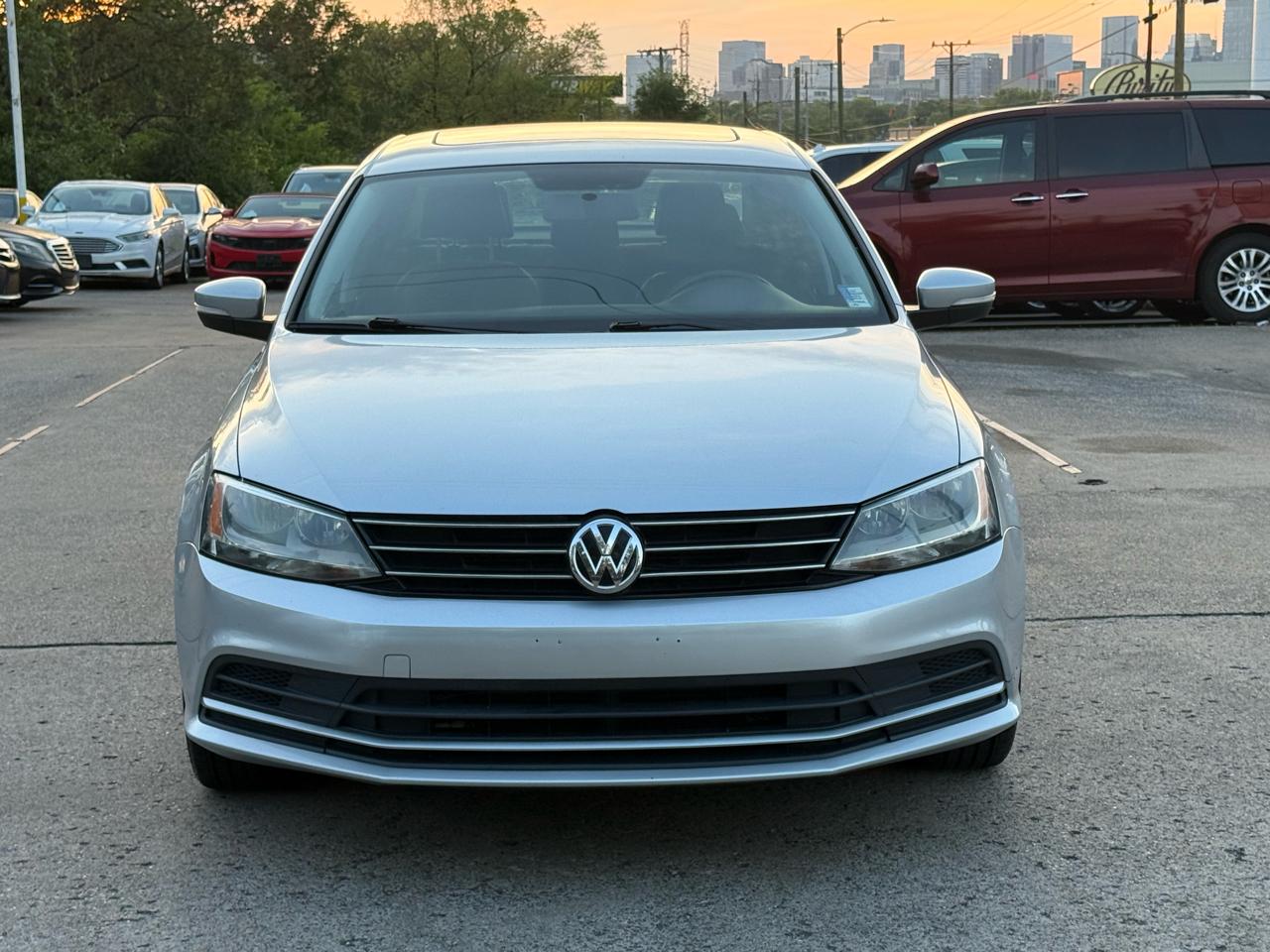 Volkswagen Jetta SE 6A 2015