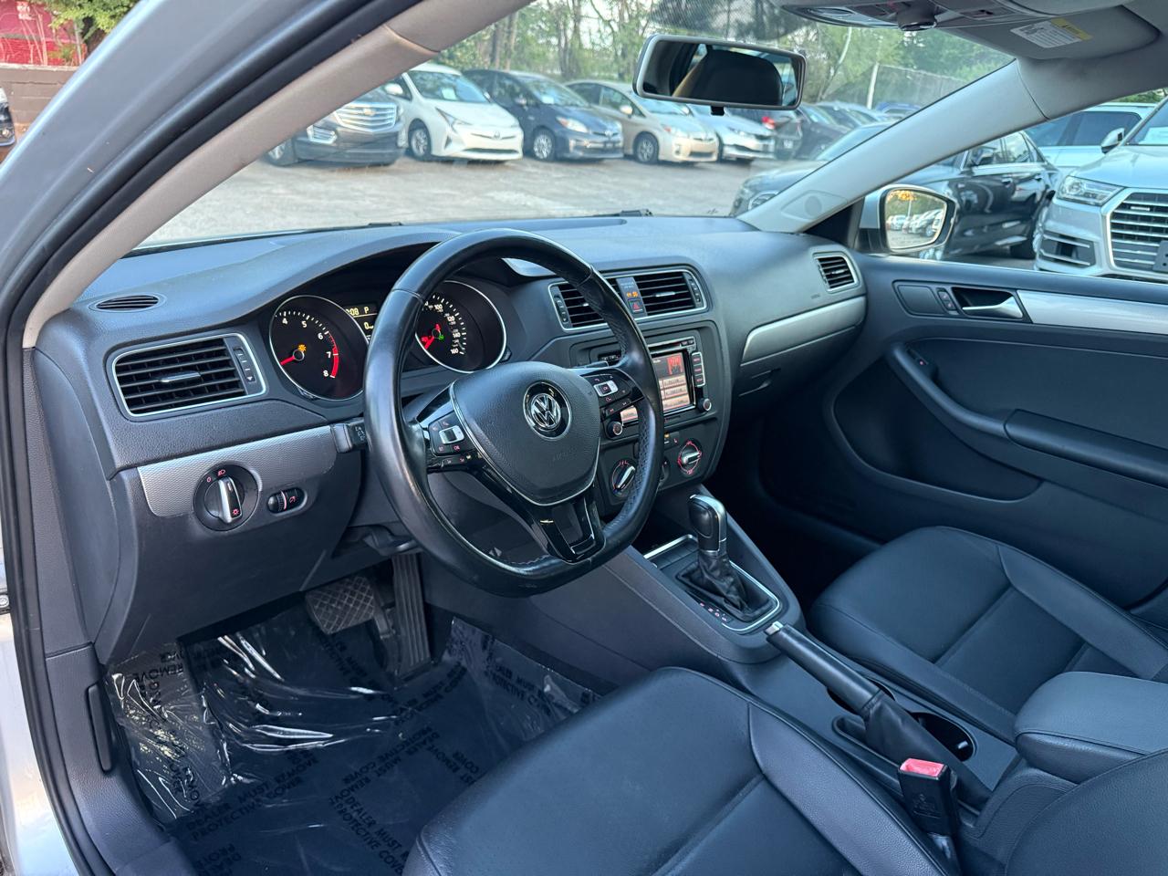 Volkswagen Jetta SE 6A 2015