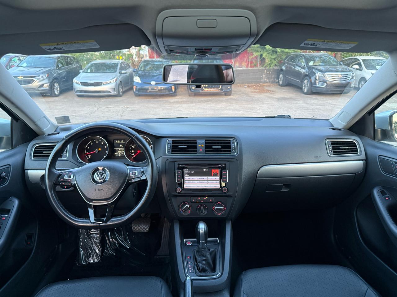 Volkswagen Jetta SE 6A 2015