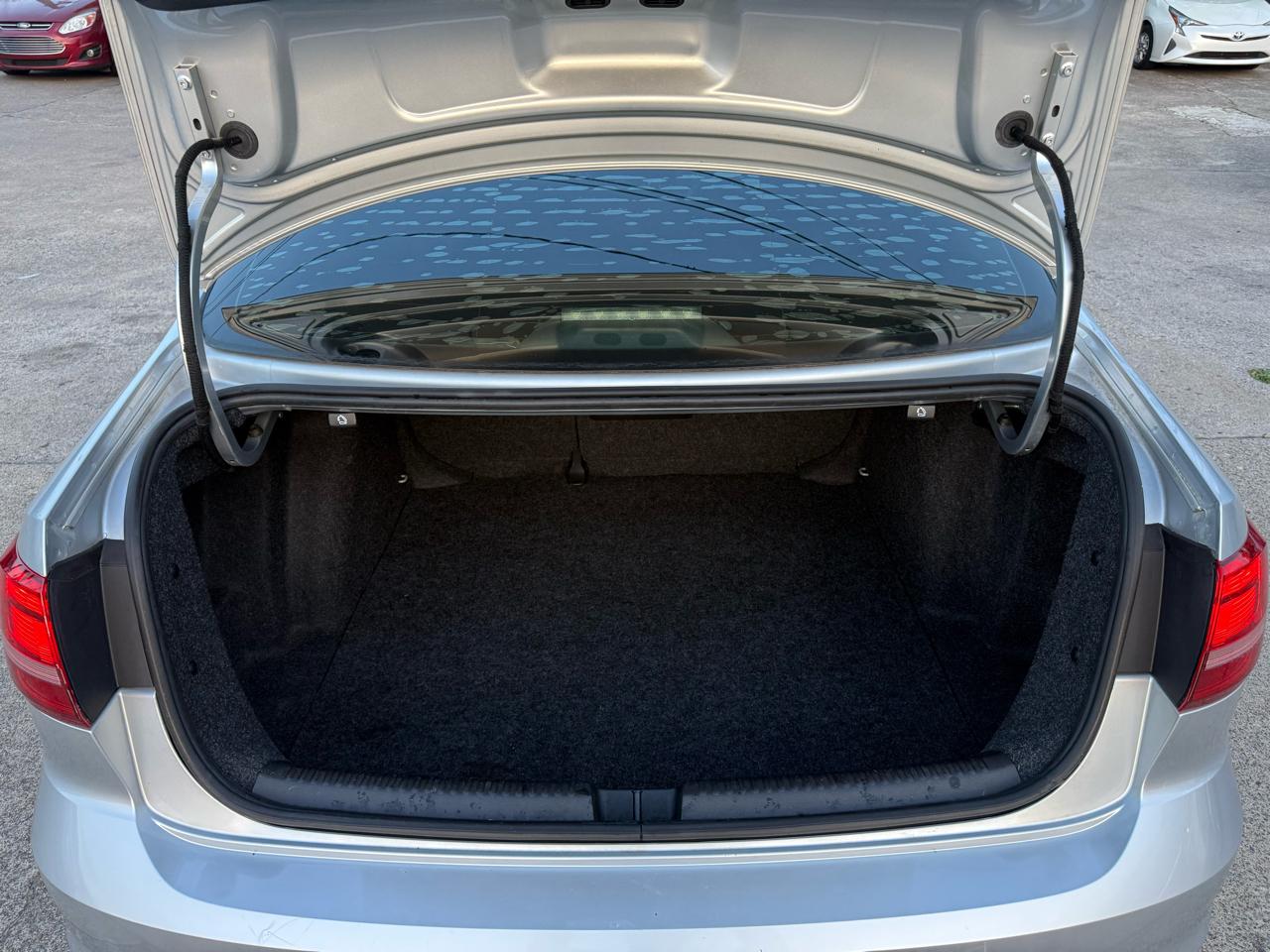 Volkswagen Jetta SE 6A 2015