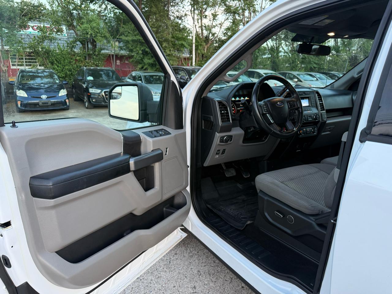 Ford F-150 2WD SuperCab 145" XL 2018