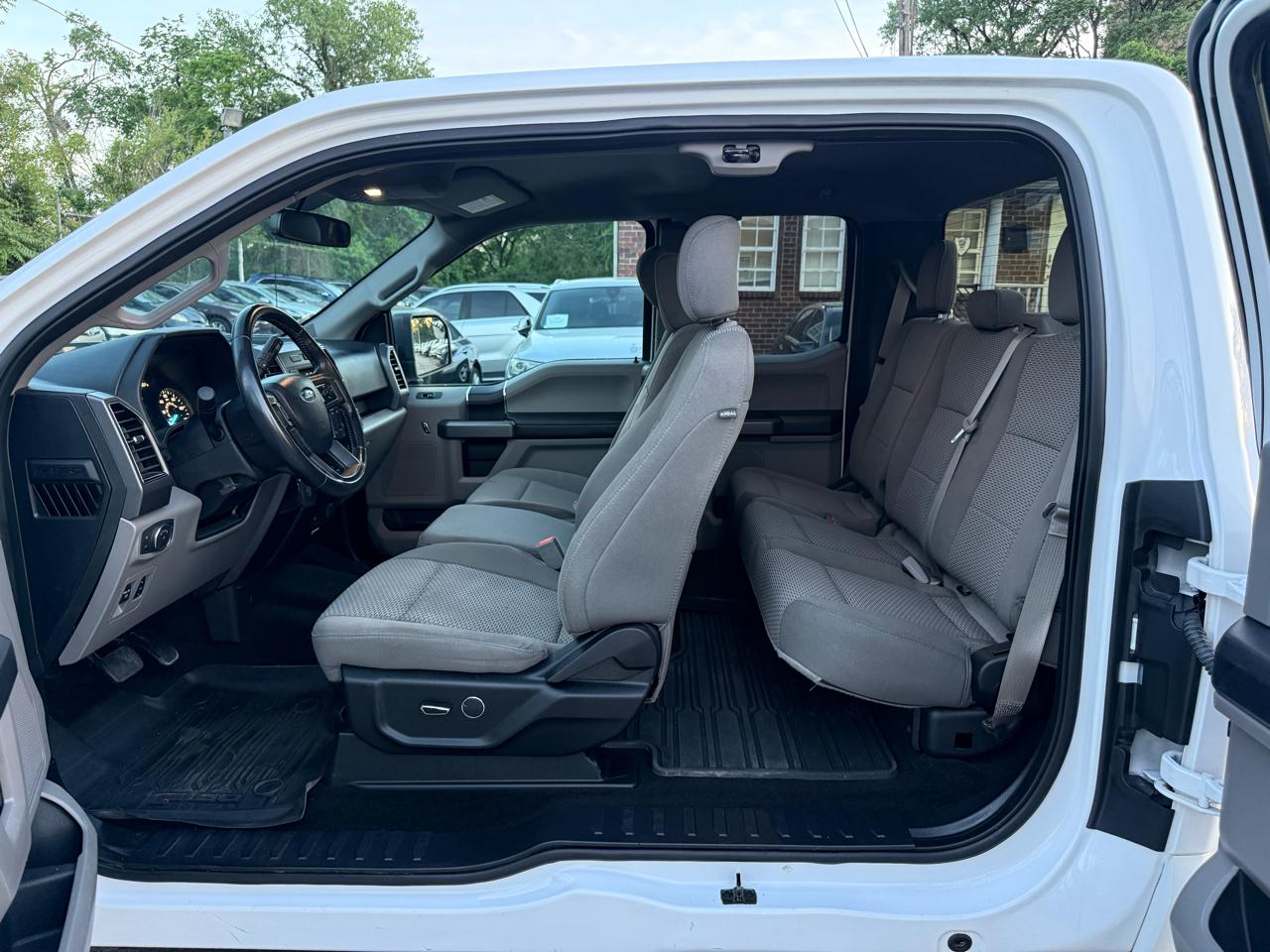 Ford F-150 2WD SuperCab 145" XL 2018