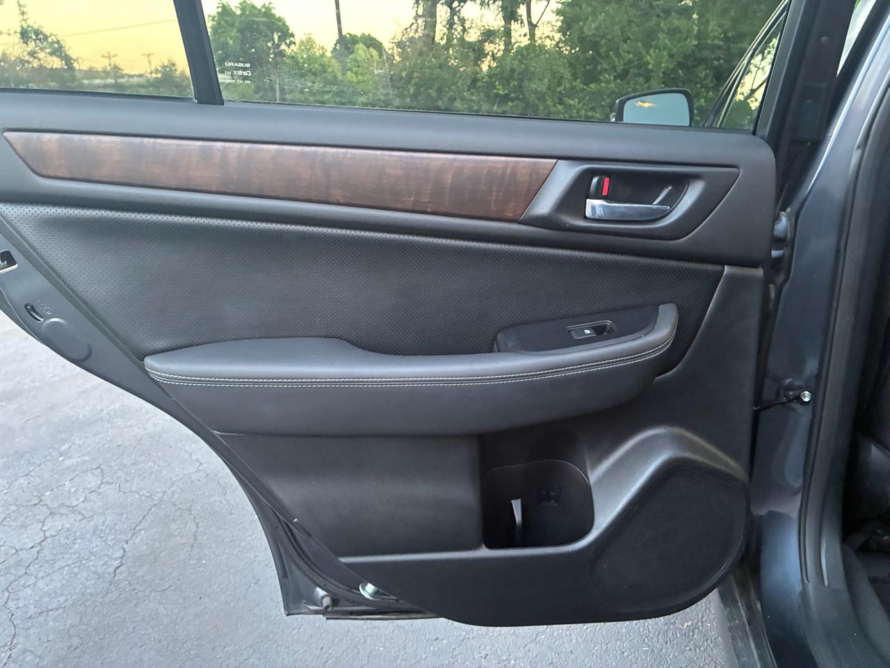 Subaru Outback 2.5i Limited 2015