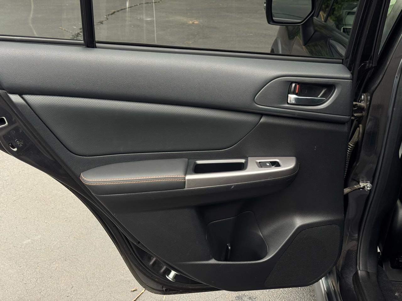 Subaru Crosstrek 2.0i Limited PZEV CVT 2016