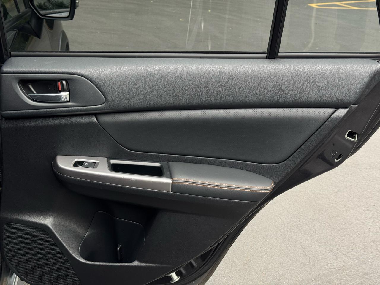 Subaru Crosstrek 2.0i Limited PZEV CVT 2016