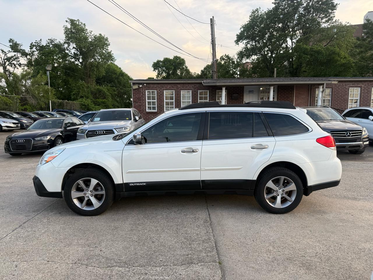 Subaru Outback 2.5i Limited 2013