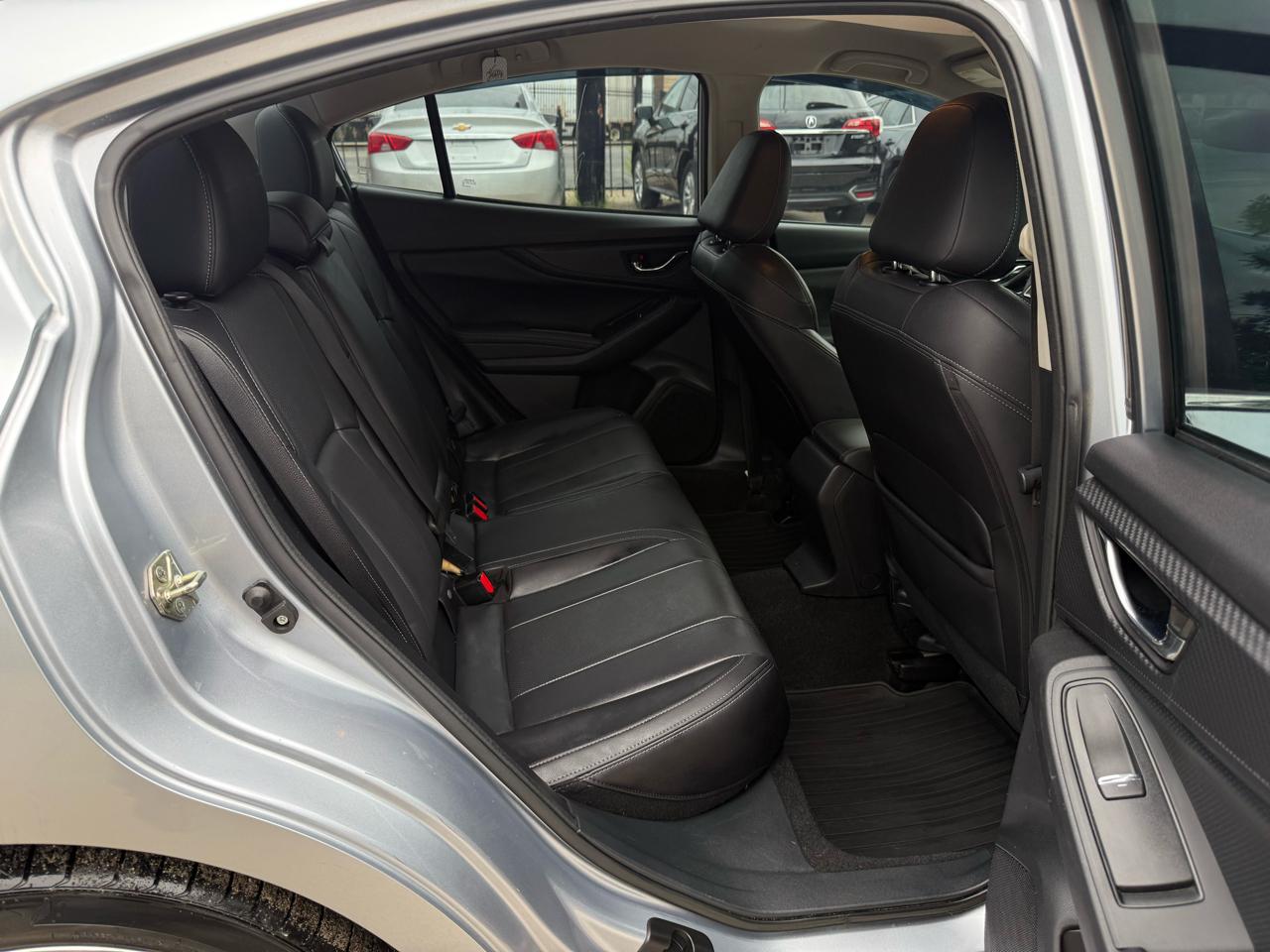 Subaru Impreza 2.0i Limited CVT 4-Door 2017