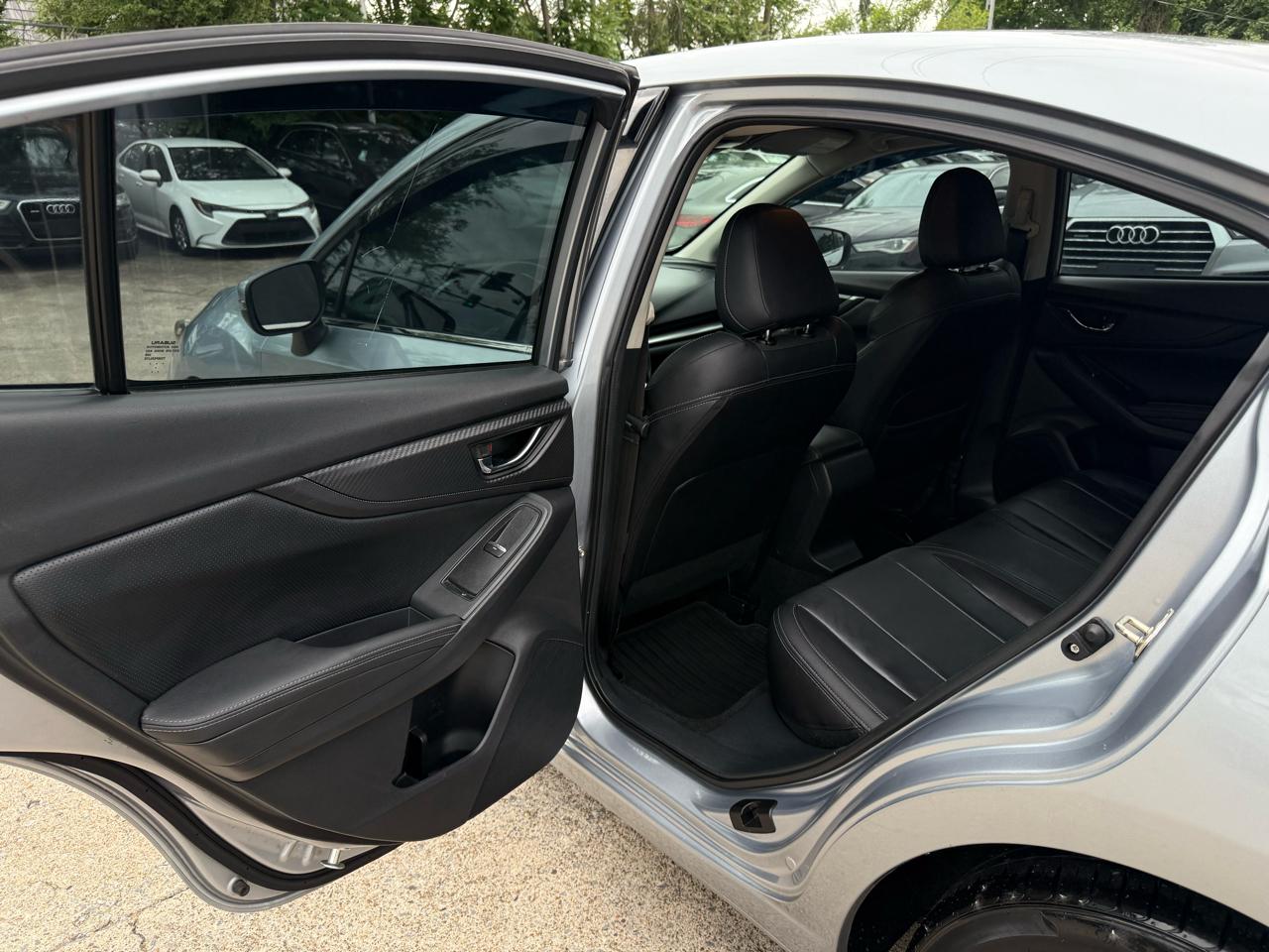 Subaru Impreza 2.0i Limited CVT 4-Door 2017