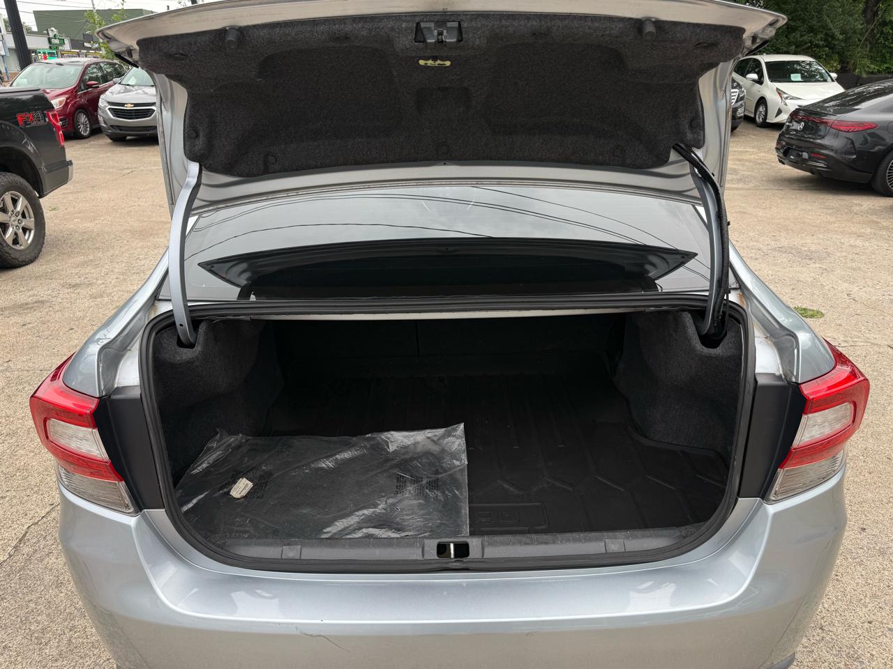 Subaru Impreza 2.0i Limited CVT 4-Door 2017