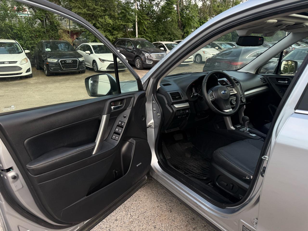 Subaru Forester 2.5i Touring 2014