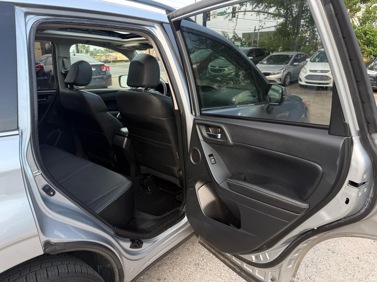Subaru Forester 2.5i Touring 2014