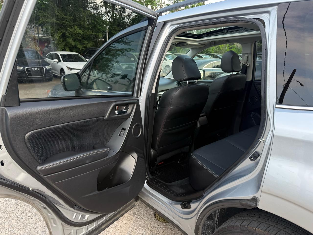 Subaru Forester 2.5i Touring 2014