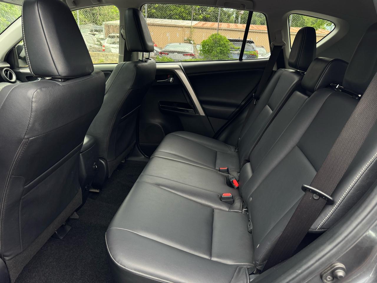 Toyota RAV4 Limited FWD 2018