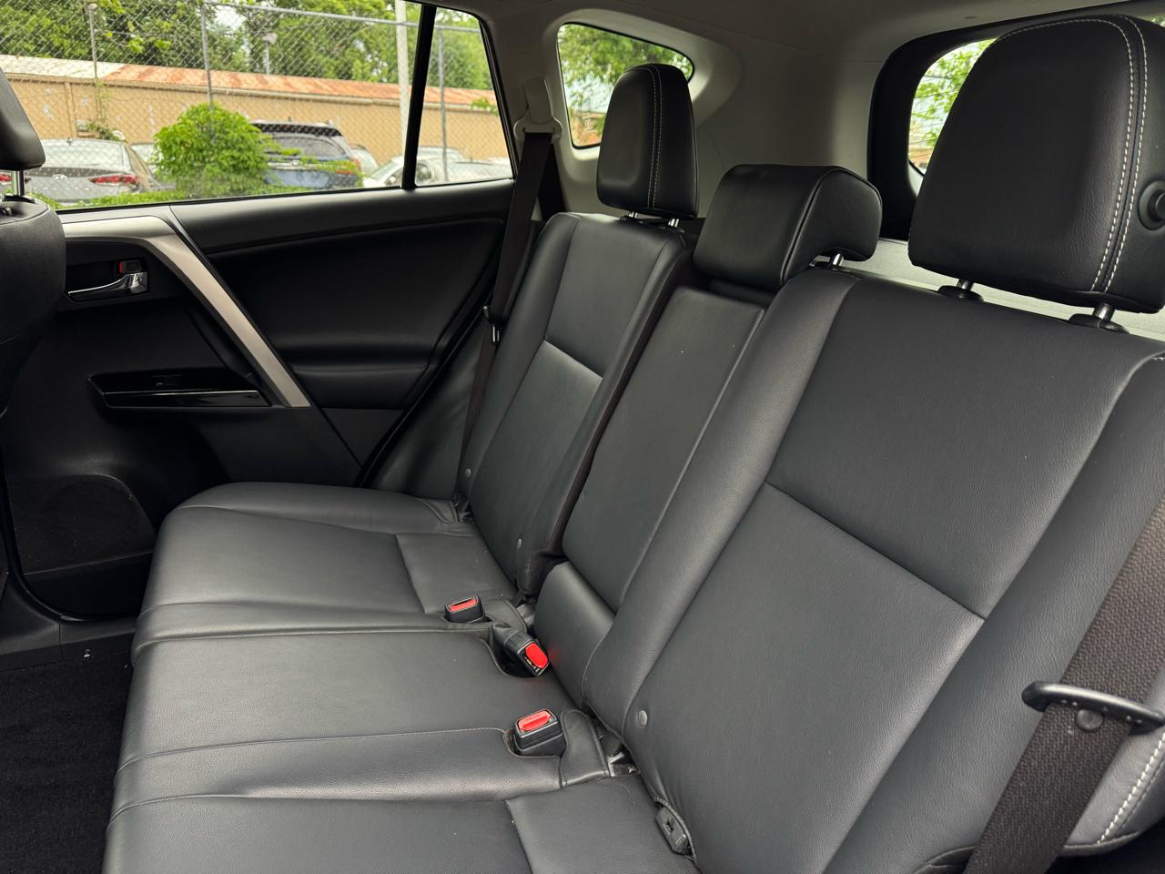 Toyota RAV4 Limited FWD 2018