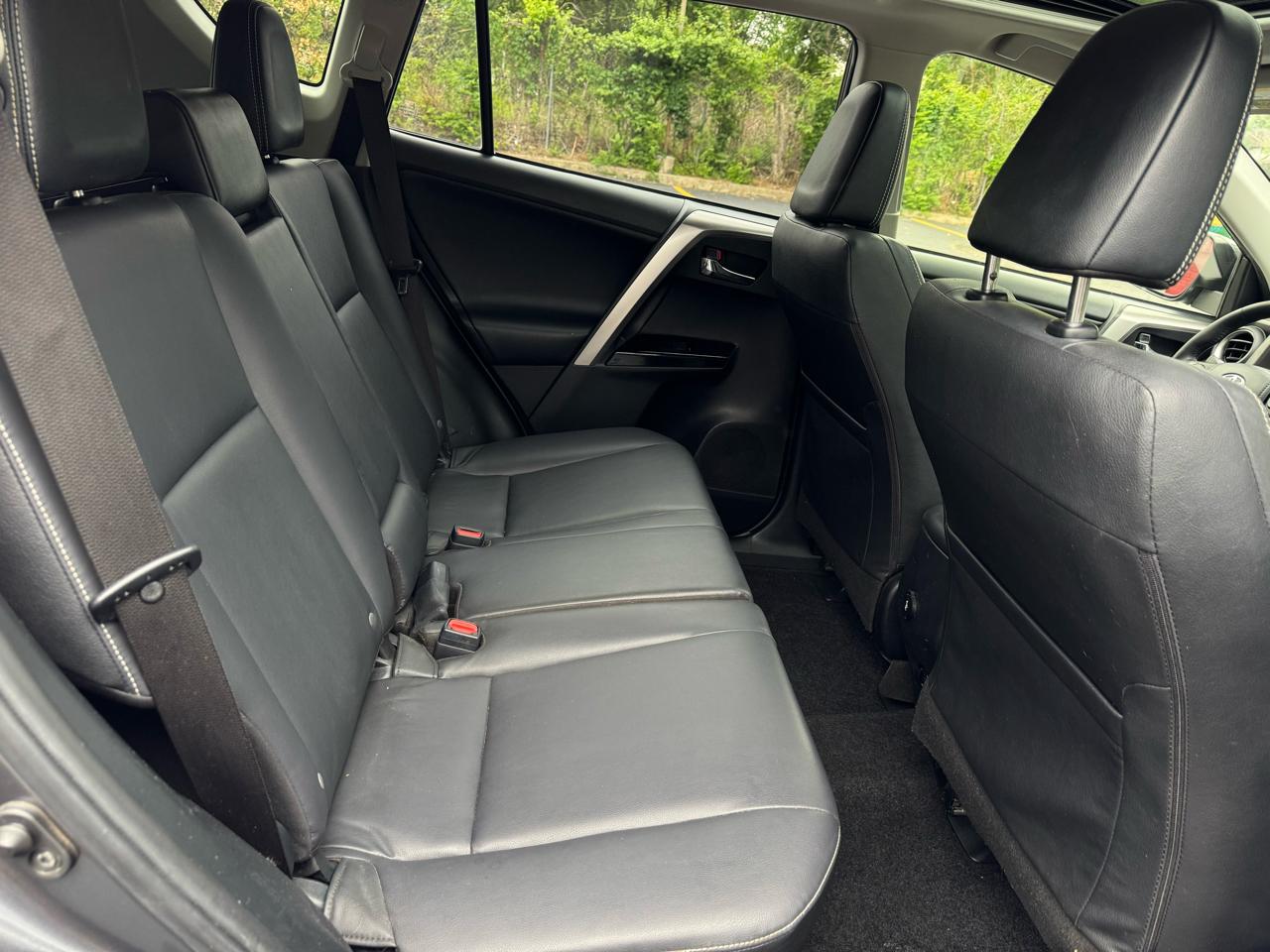 Toyota RAV4 Limited FWD 2018