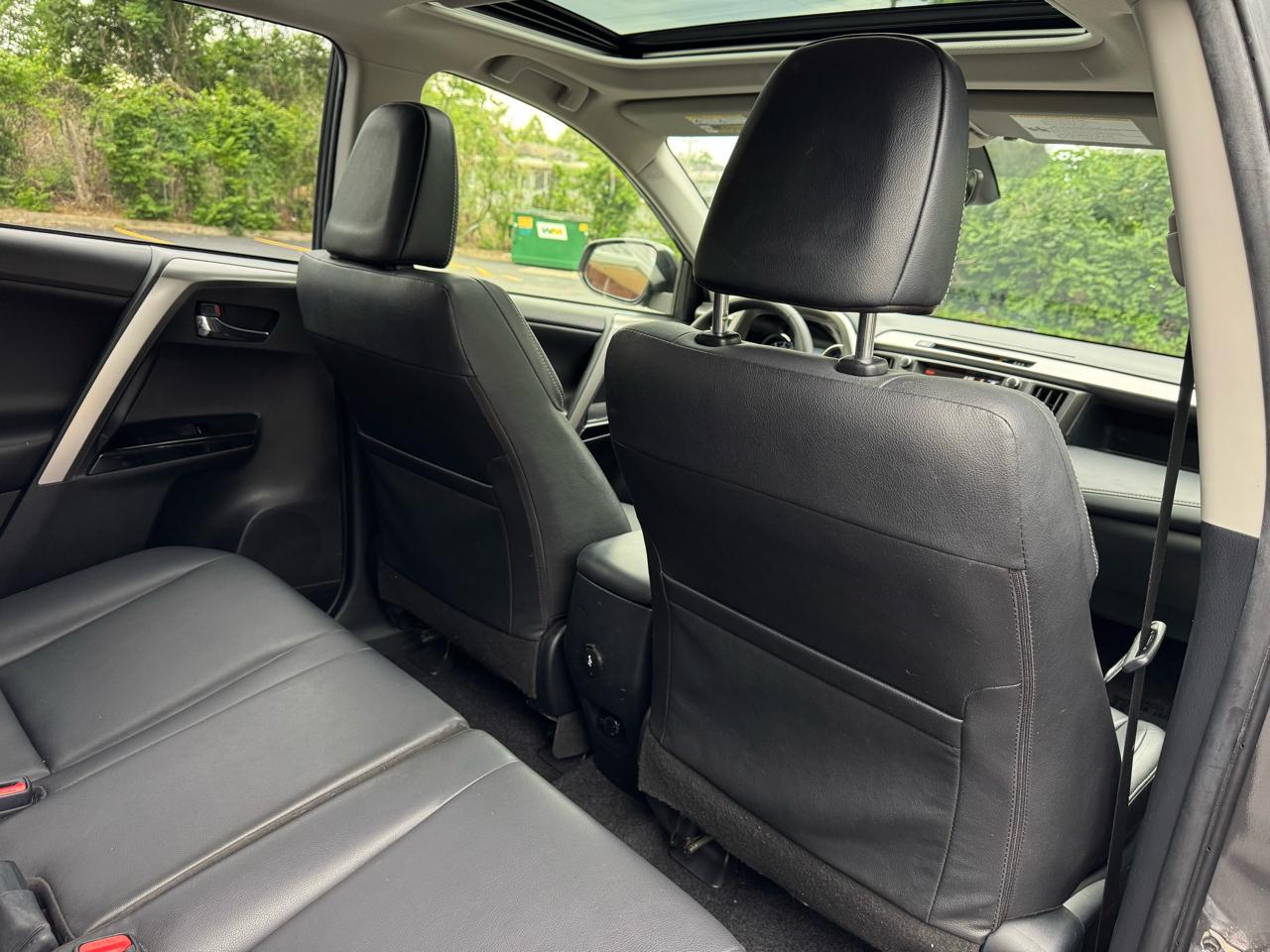 Toyota RAV4 Limited FWD 2018