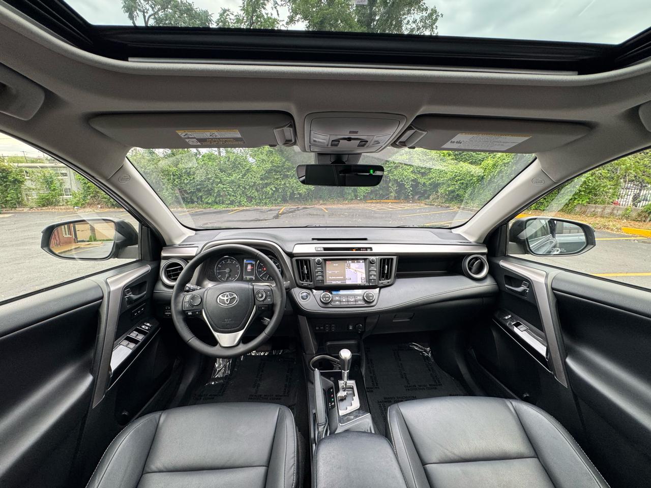 Toyota RAV4 Limited FWD 2018