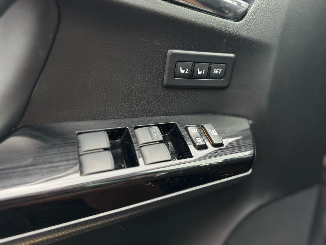 Toyota RAV4 Limited FWD 2018