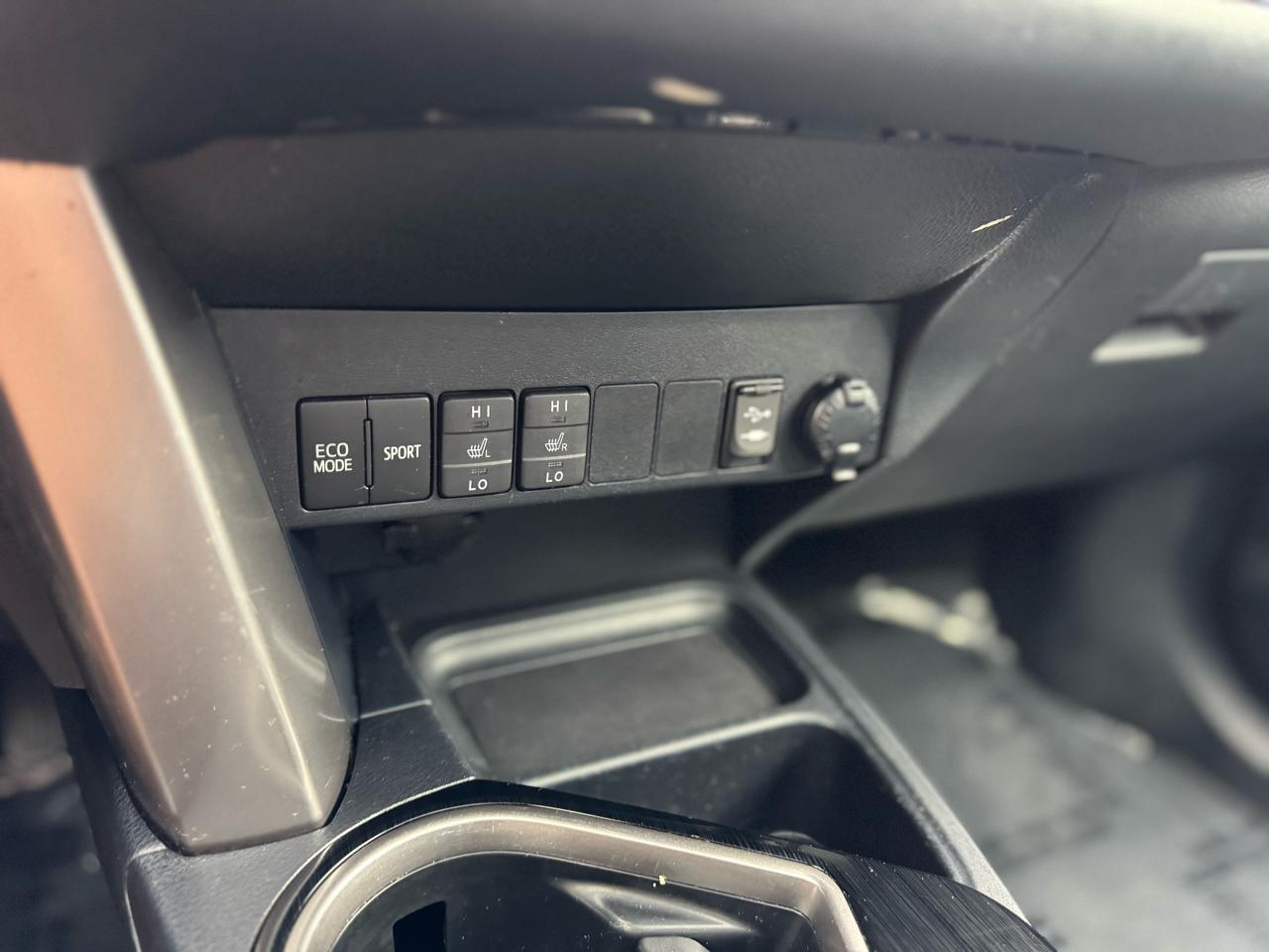 Toyota RAV4 Limited FWD 2018