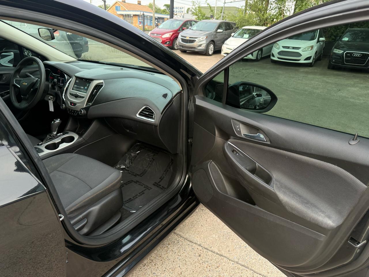 Chevrolet Cruze LS Auto 2018
