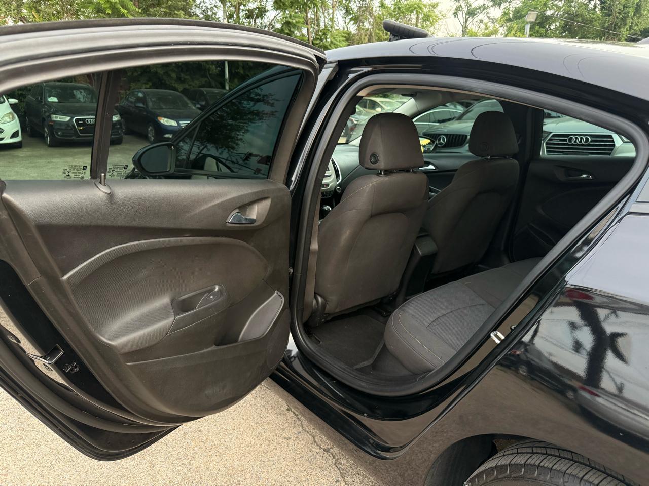 Chevrolet Cruze LS Auto 2018