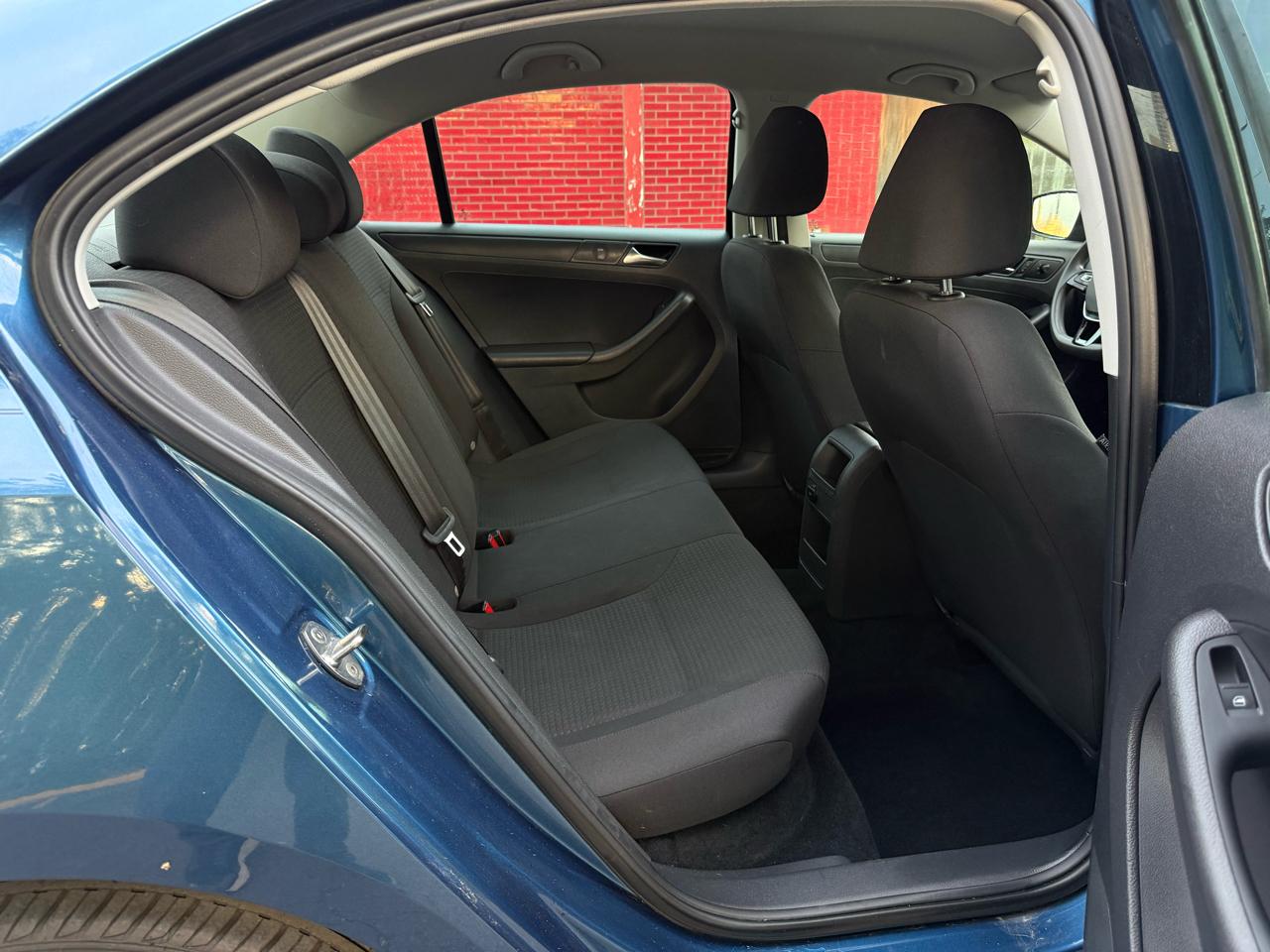 Volkswagen Jetta 1.4T S w/Technology 6A 2016
