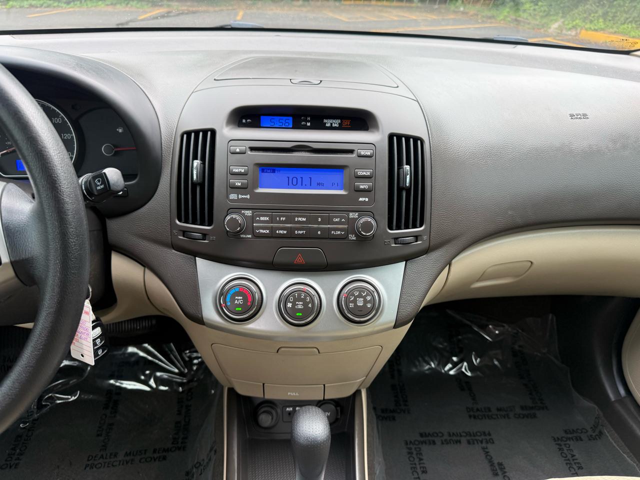 Hyundai Elantra SE 2010