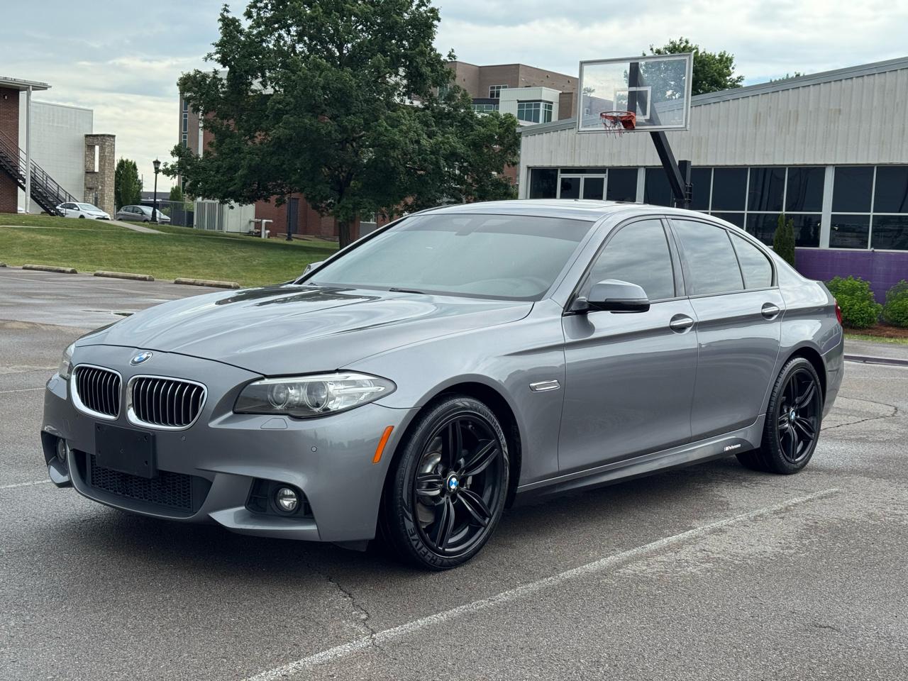 BMW 5-Series 528i 2014