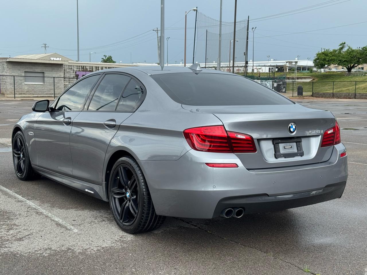 BMW 5-Series 528i 2014