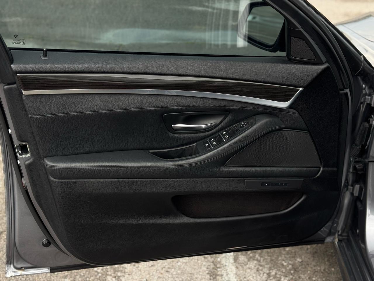 BMW 5-Series 528i 2014
