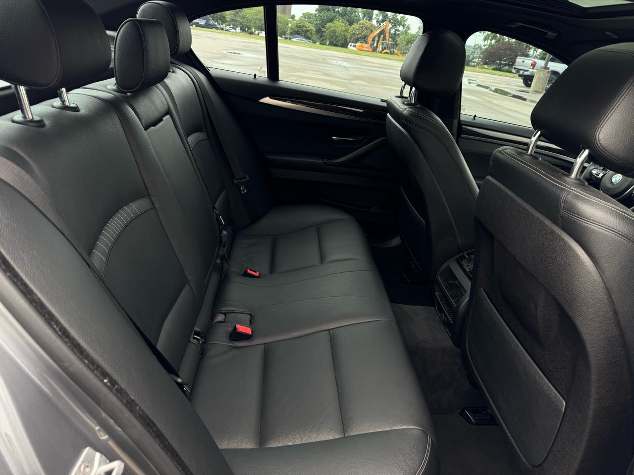 BMW 5-Series 528i 2014