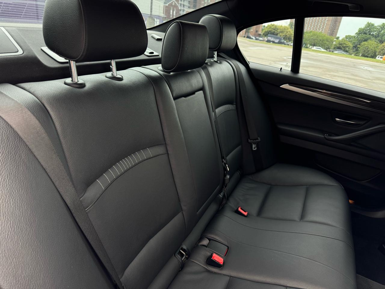 BMW 5-Series 528i 2014
