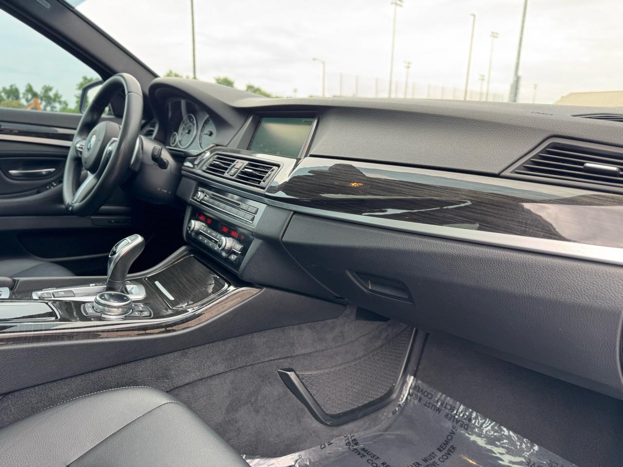 BMW 5-Series 528i 2014