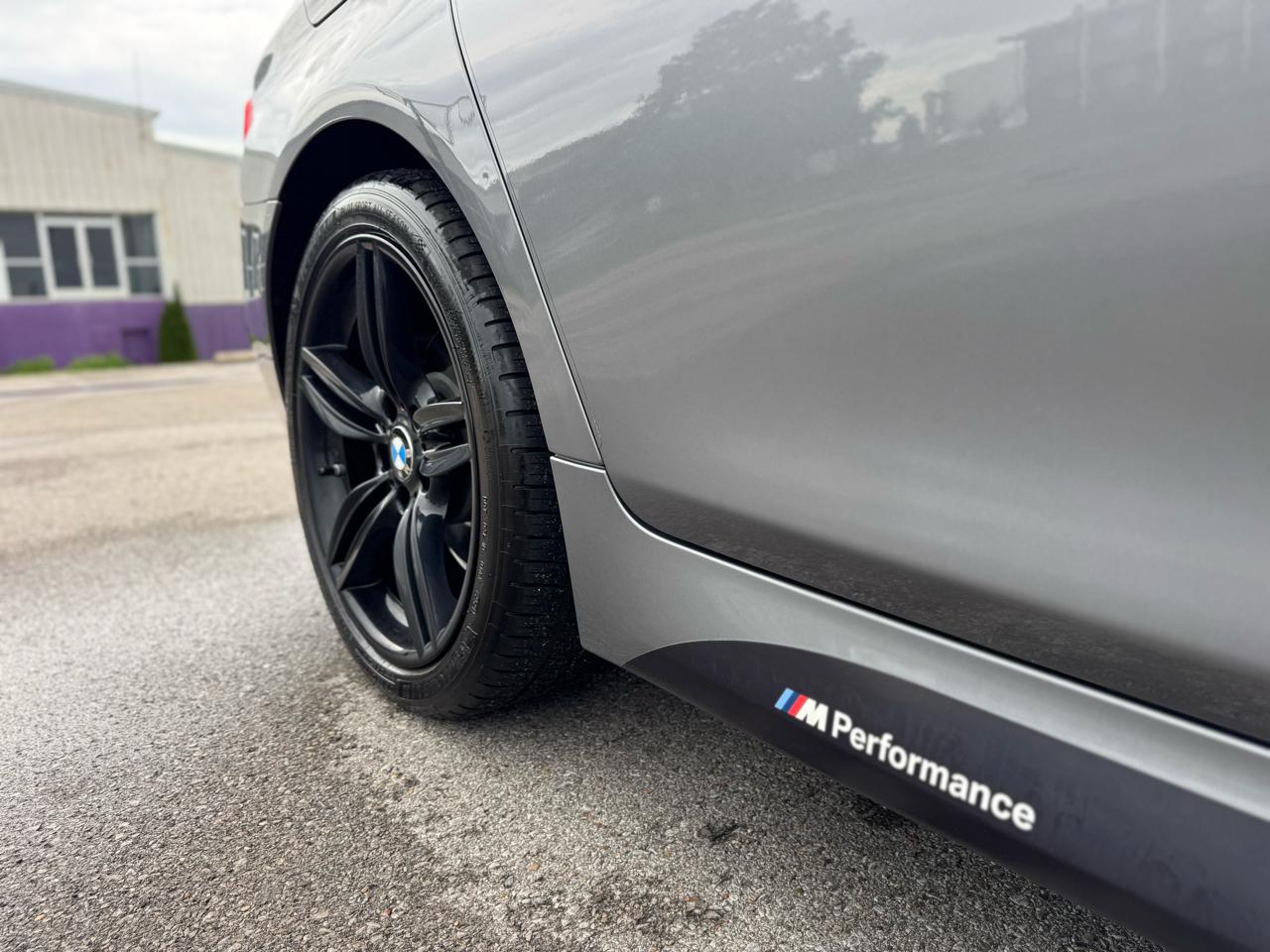BMW 5-Series 528i 2014
