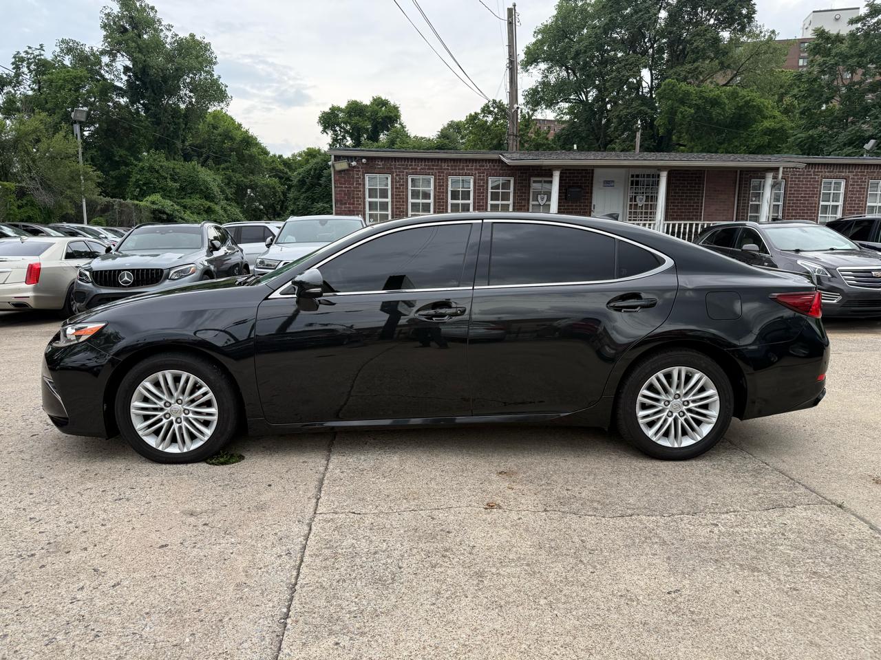 Lexus ES 350 Sedan 2017