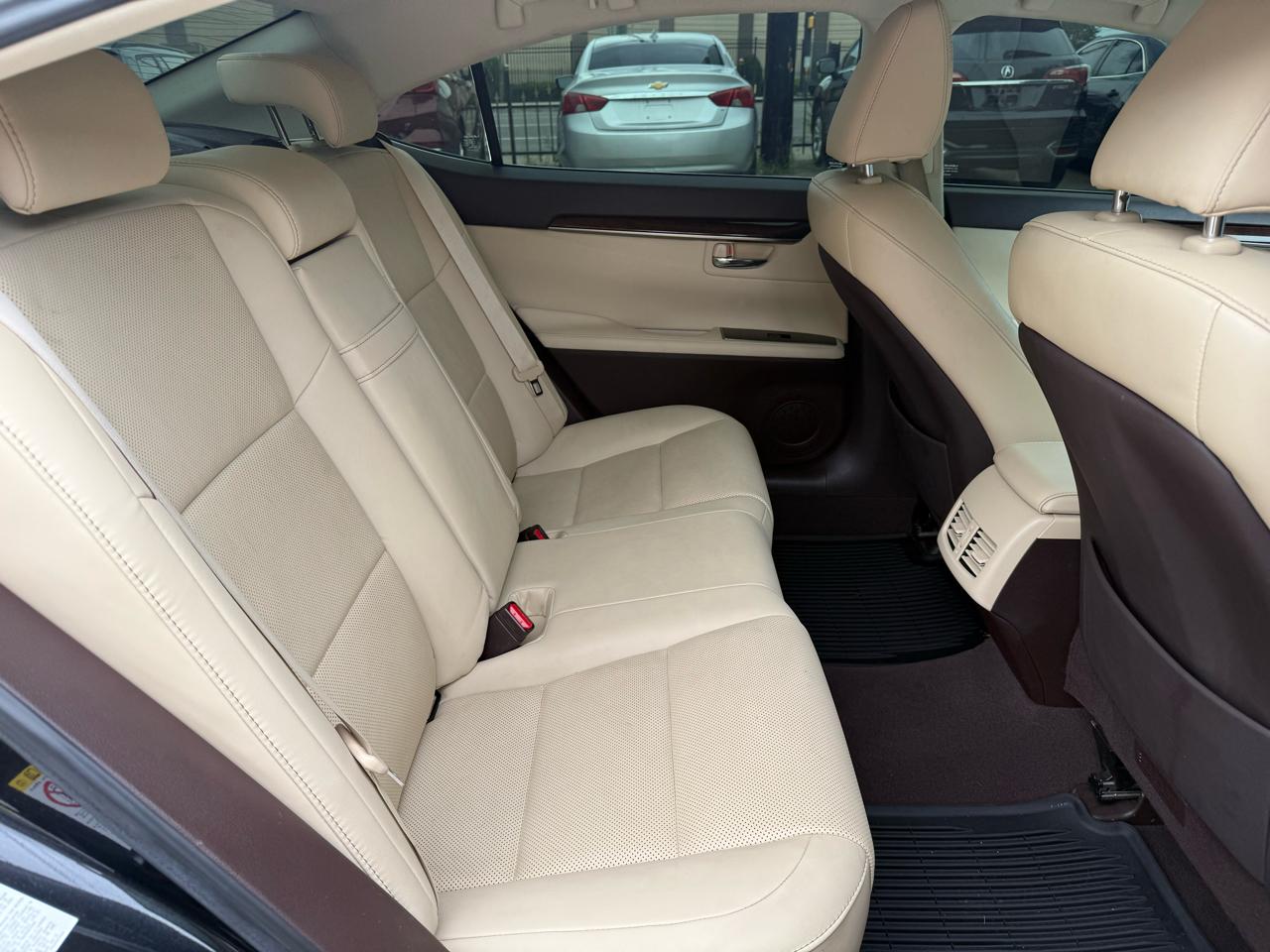 Lexus ES 350 Sedan 2017
