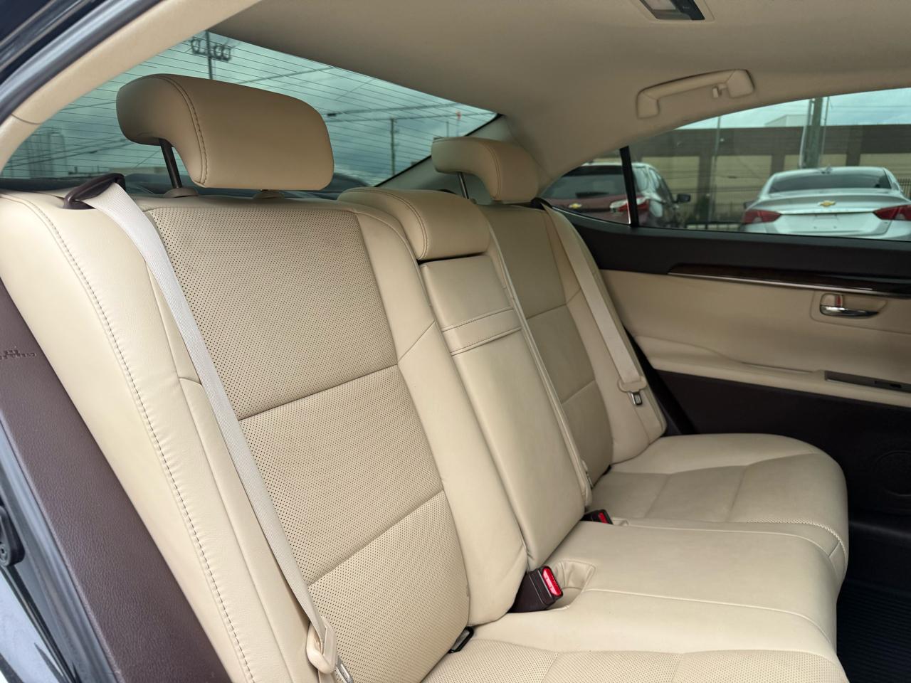 Lexus ES 350 Sedan 2017