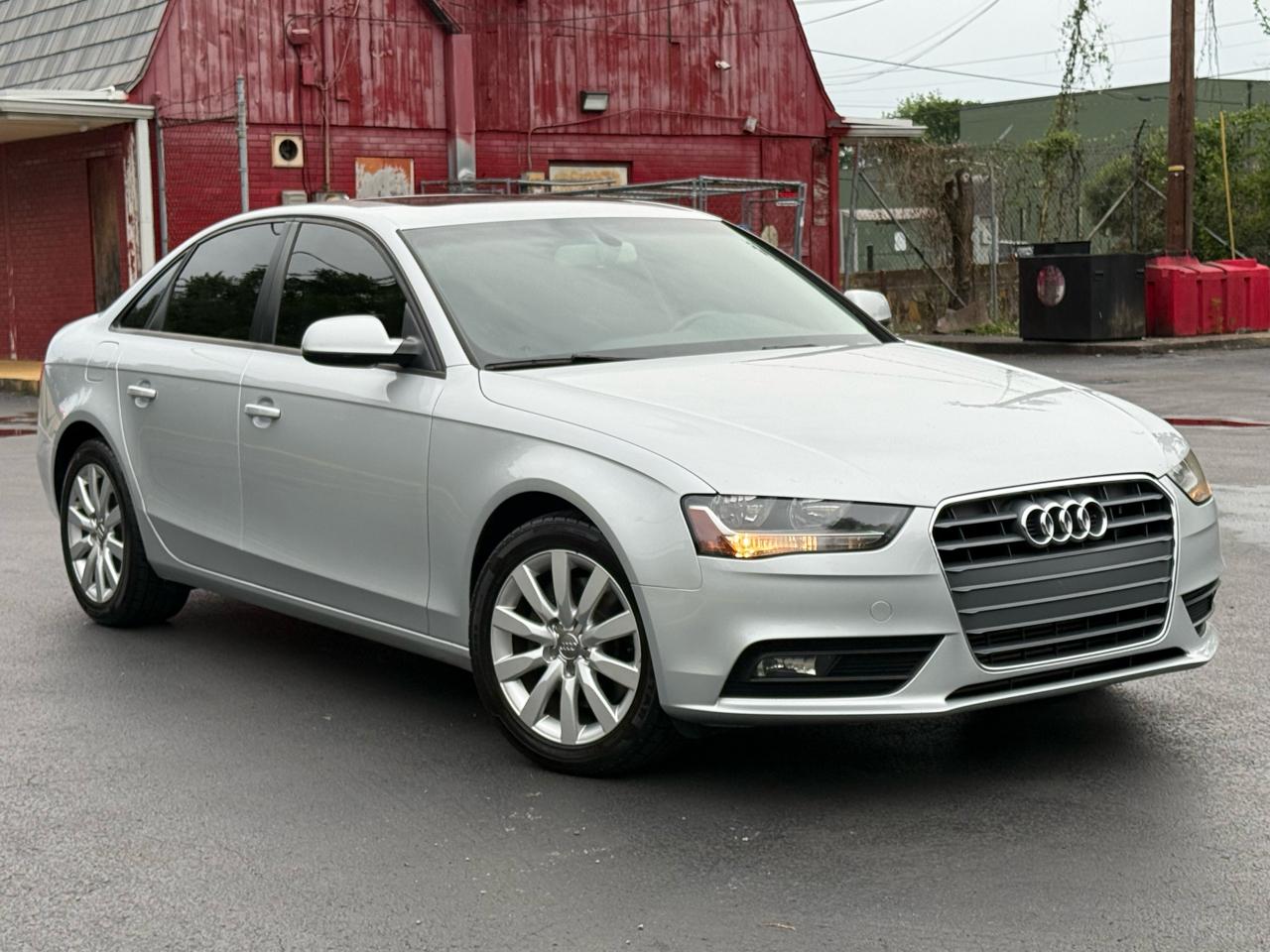 Audi A4 2.0T Premium Sedan quattro Manual 2013