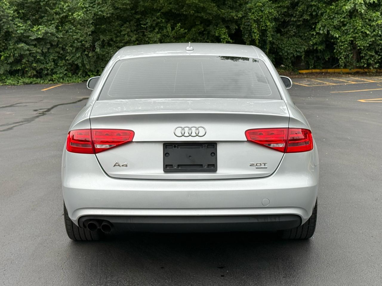 Audi A4 2.0T Premium Sedan quattro Manual 2013