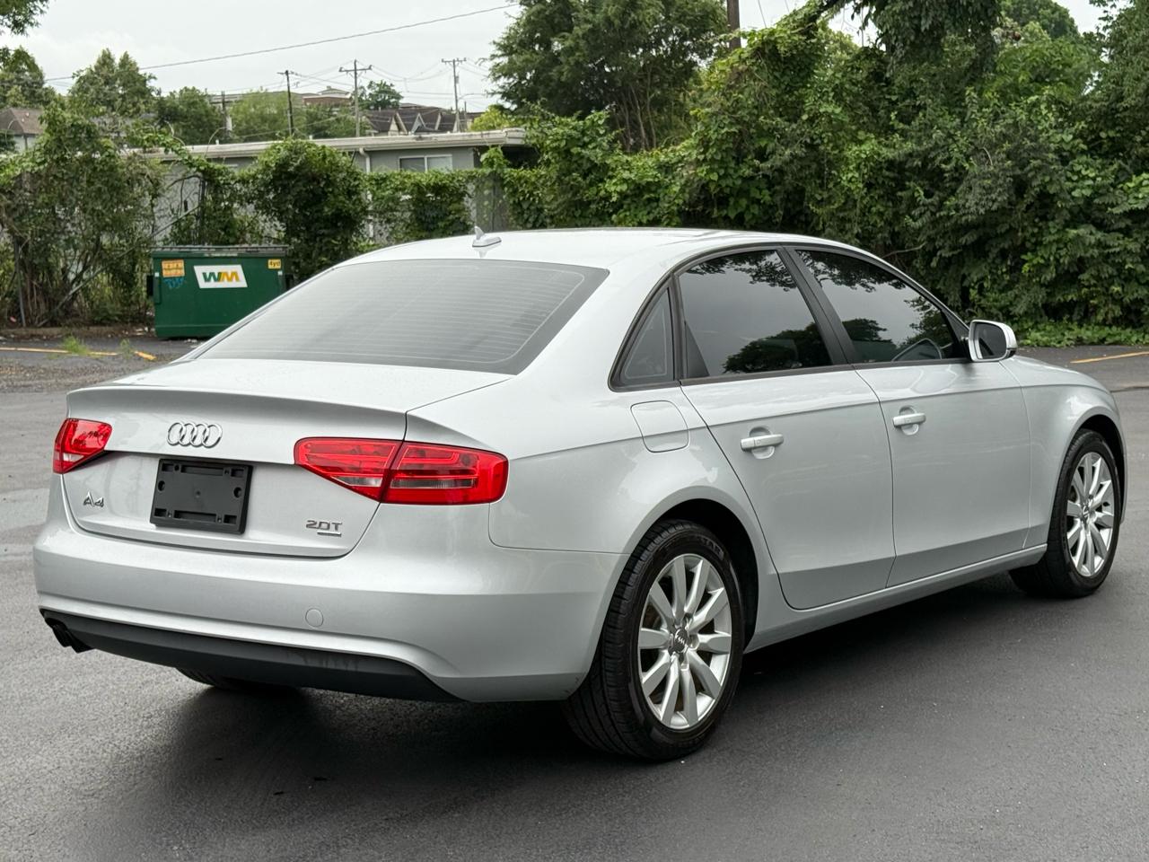 Audi A4 2.0T Premium Sedan quattro Manual 2013