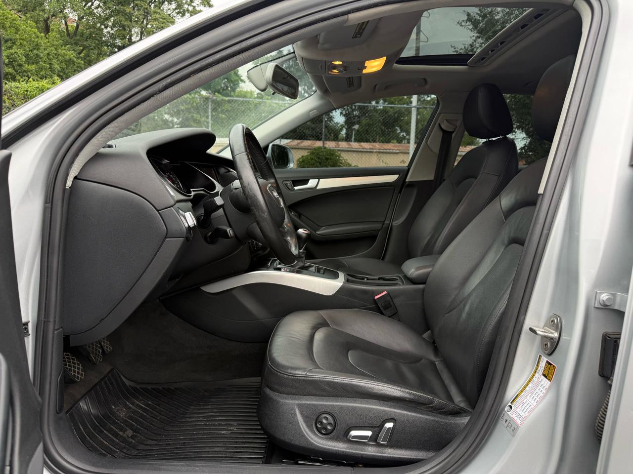 Audi A4 2.0T Premium Sedan quattro Manual 2013