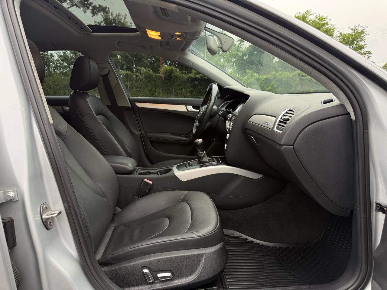 Audi A4 2.0T Premium Sedan quattro Manual 2013